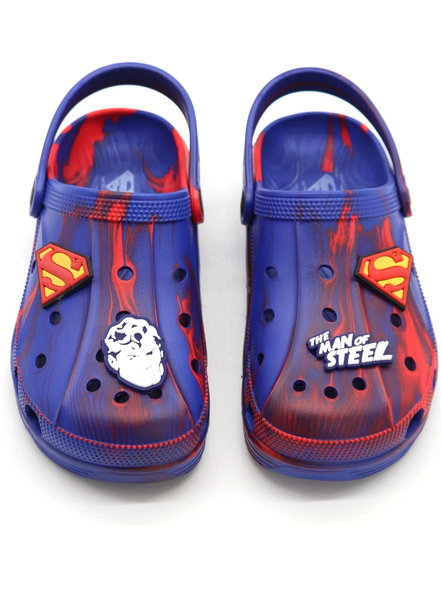 SVAAR x Superma Men's Marble-Effect Clogs – Includes Authentic Superman Charms & Adjustable Back Strap (Blue)